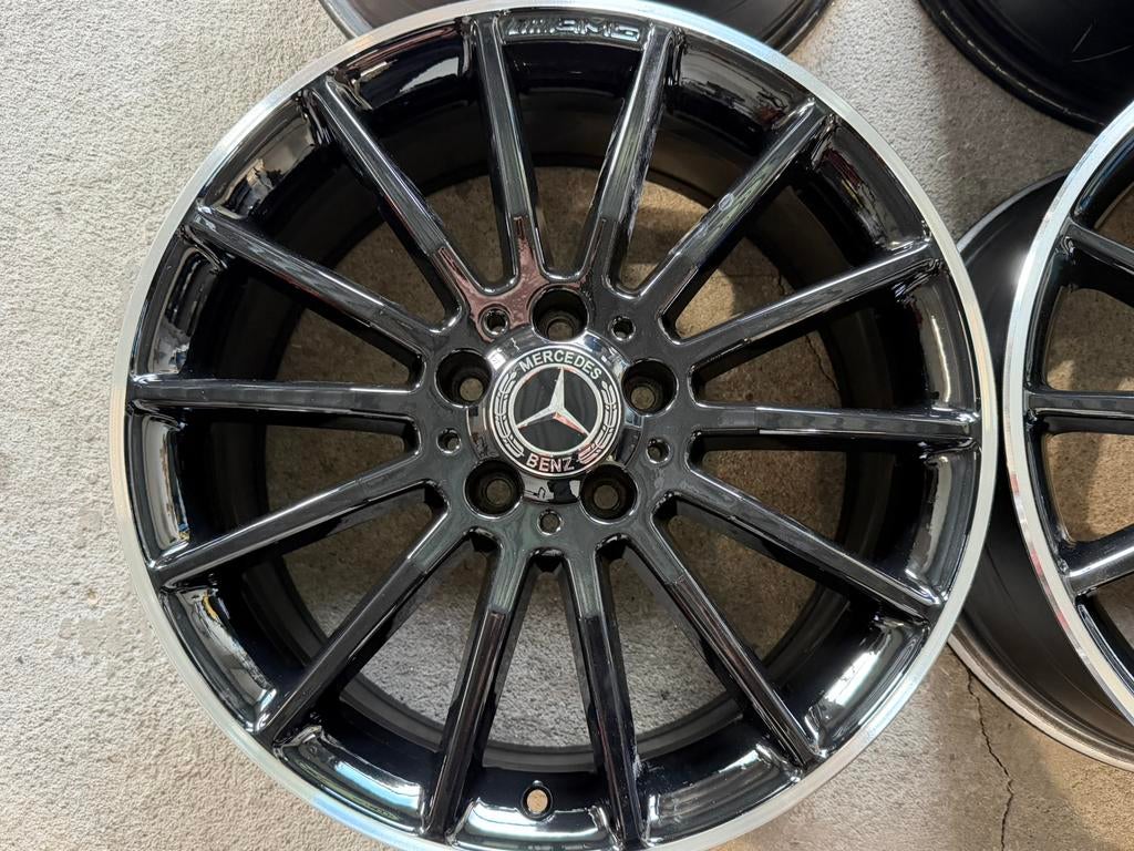 18 inch ORIGINEEL Mercedes A B klasse CLA AMG velgen, 18 inch, Gebruikt, Banden en Velgen, Ophalen of Verzenden