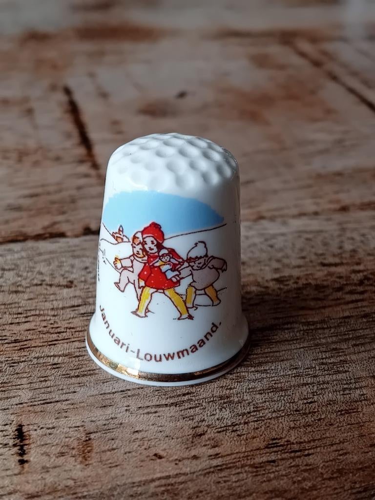 Vingerhoedjes verzamelen januari van goor vingerhoedje, Verzamelen, Ophalen of Verzenden, Zo goed als nieuw