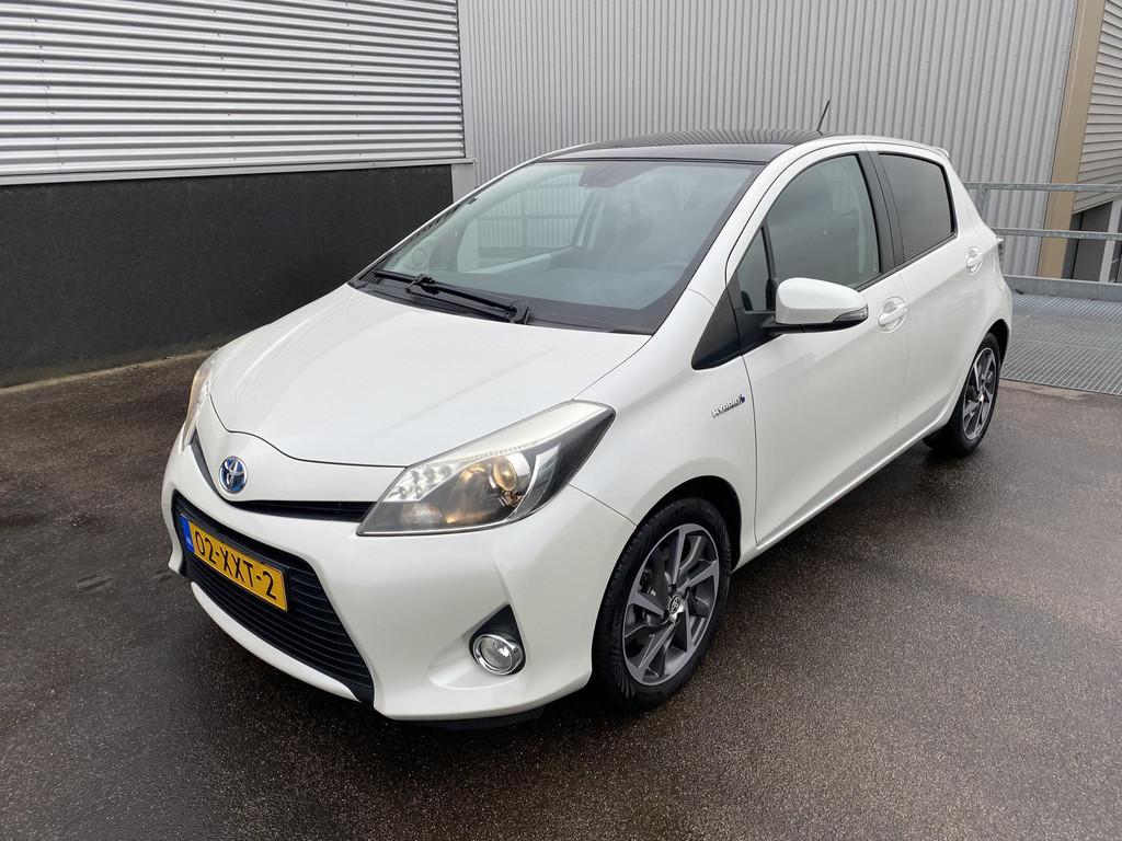 Toyota Yaris 1.5 Full Hybrid Dynamic VOLLEDIG DEALERONDERHOU, Gebruikt, 4 cilinders, Origineel Nederlands, Bedrijf