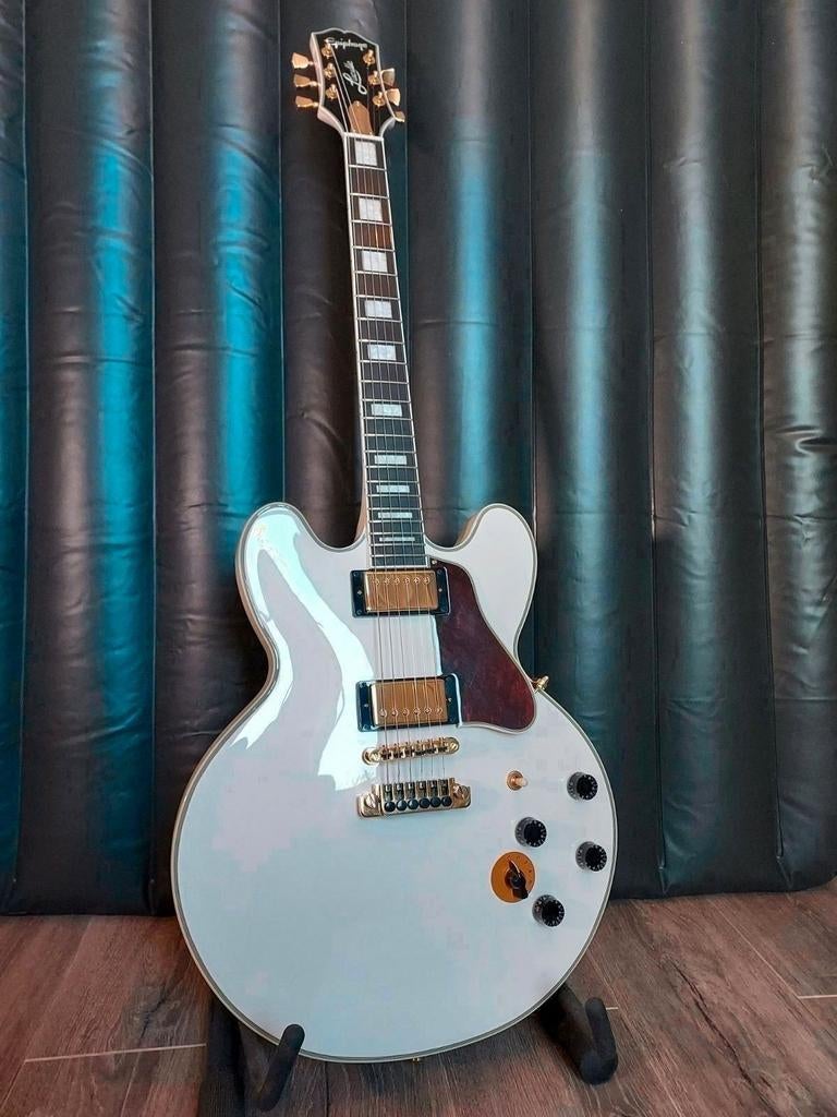 Drummer gezocht, Contacten en Berichten