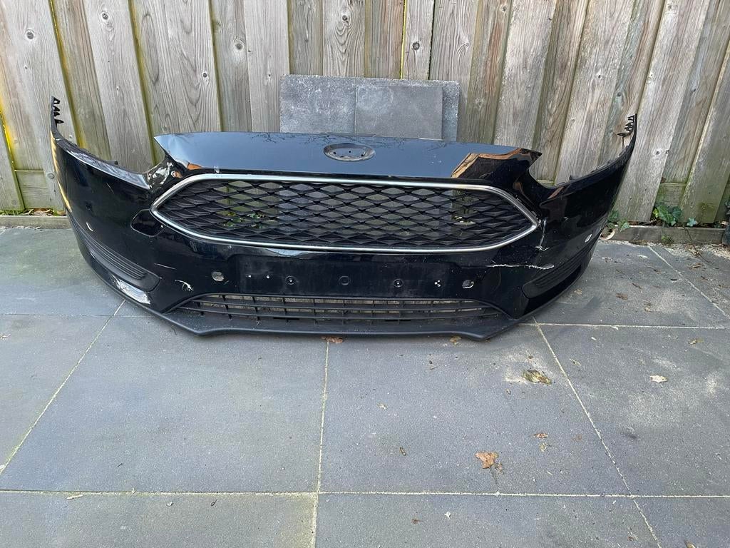 Ford Focus voorbumper mk3.5, Ophalen, Gebruikt, Voor, Ford
