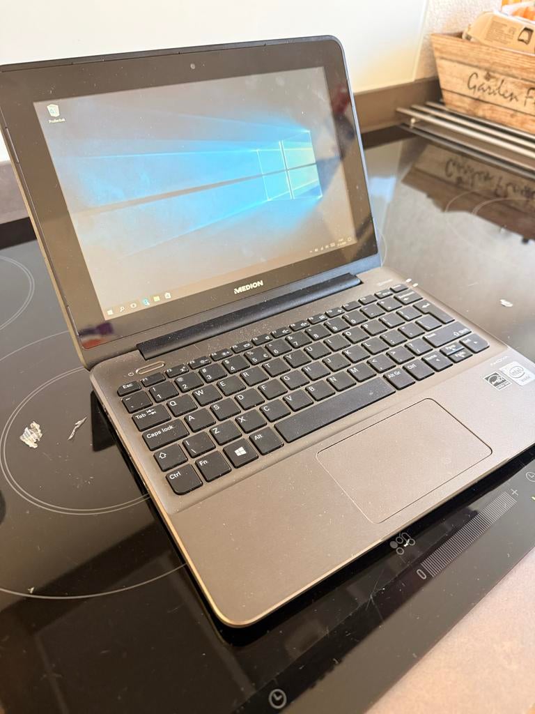 Medion laptop/tablet met touchscreen, Qwerty, Minder dan 2 Ghz, 10 inch of minder, Met touchscreen