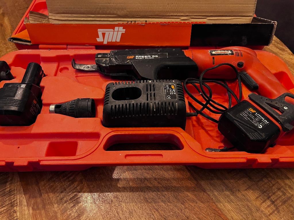 schroefmachine gips met 2 accu's, Ophalen, Zo goed als nieuw