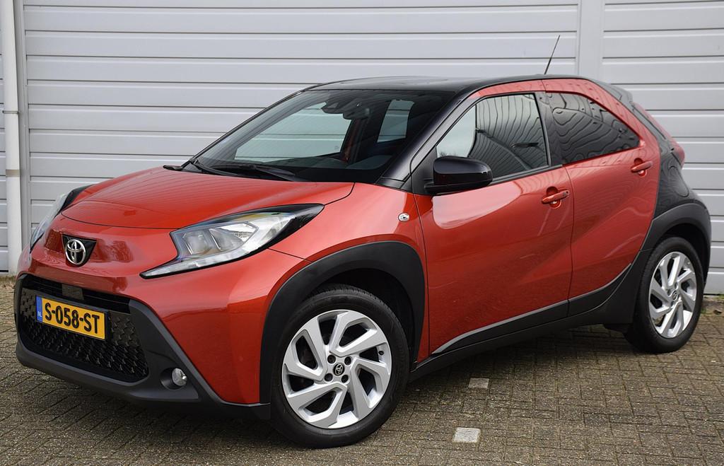 Toyota Aygo X 1.0 VVT-i MT Envy*2e eigenaar*Camera*17"Inch*7, Stof, Gebruikt, 4 stoelen, 3 cilinders