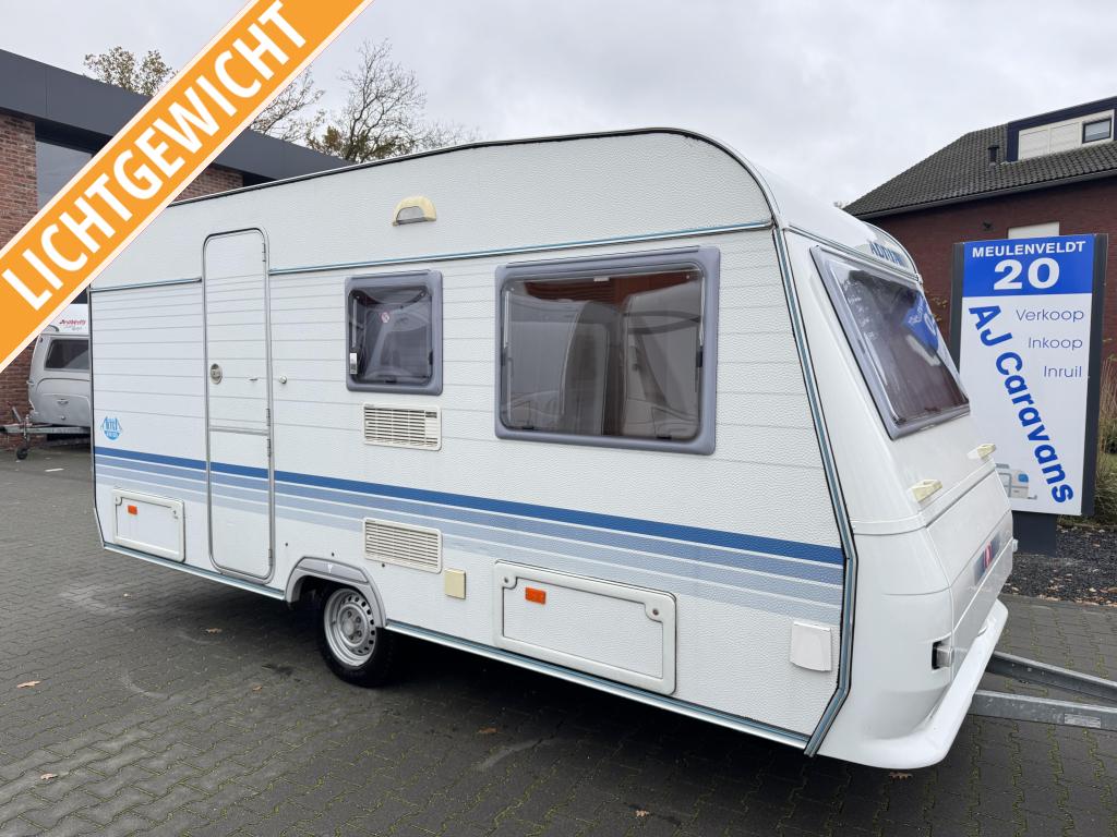 Adria Altea 430 DD / voortent / 760 kg ledig, Caravans en Kamperen, Caravans, Schokbreker, Bedrijf, 750 - 1000 kg, Adria