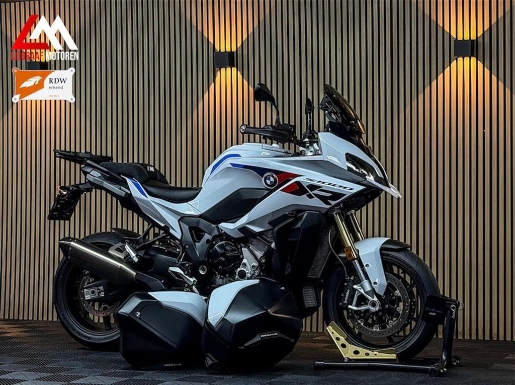 BMW S 1000 XR - Koffers - Akrapovic - 2025 - BTW