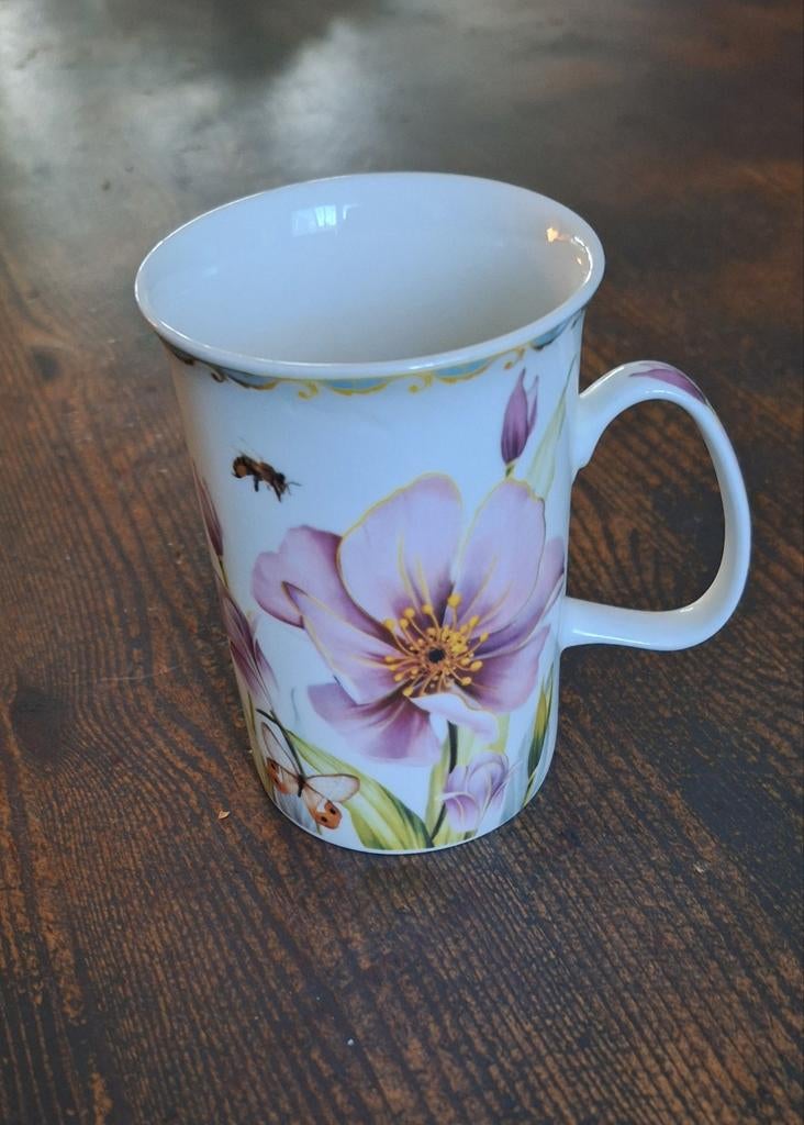 Mooie Siaki beker met bloemmotief, Ophalen of Verzenden, Zo goed als nieuw, Overige stijlen, Kop(pen) en/of Schotel(s)