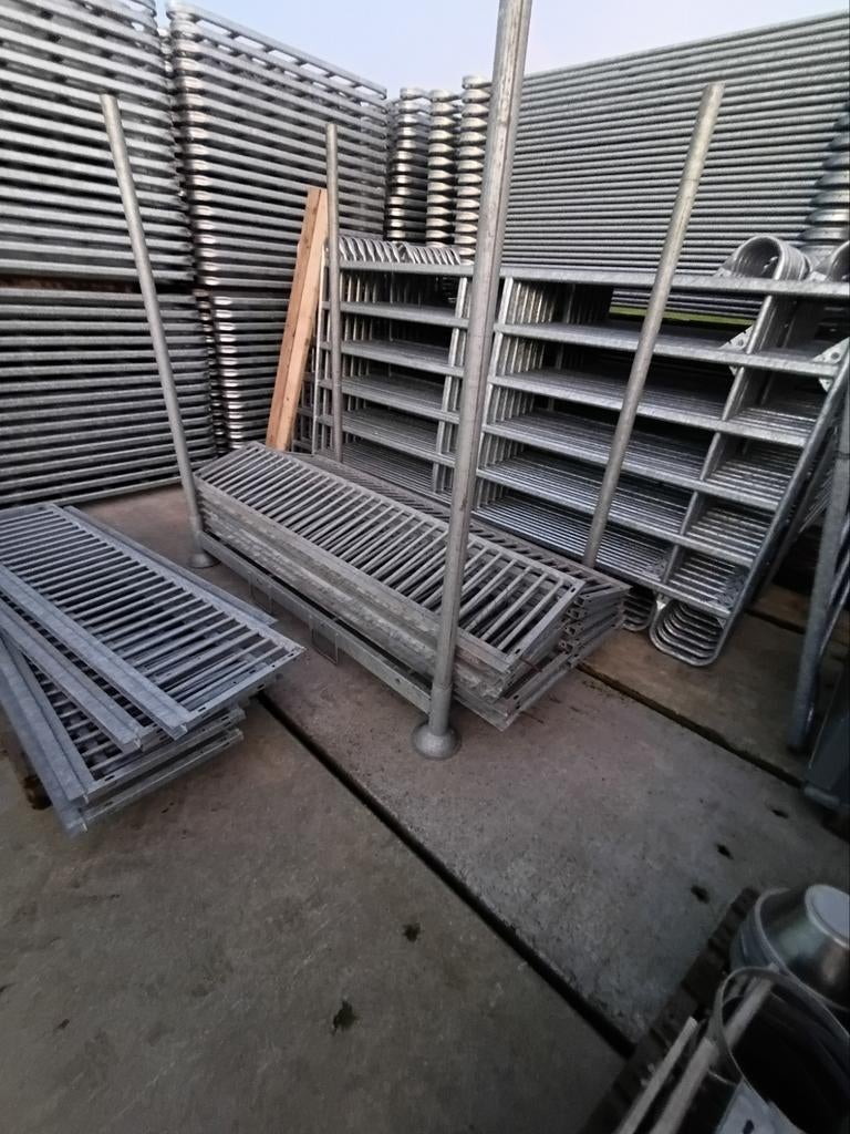 Spijlpanelen voor boven kunststof klikpanelen hondenkennels, Ophalen, 110 cm of meer, Minder dan 65 cm