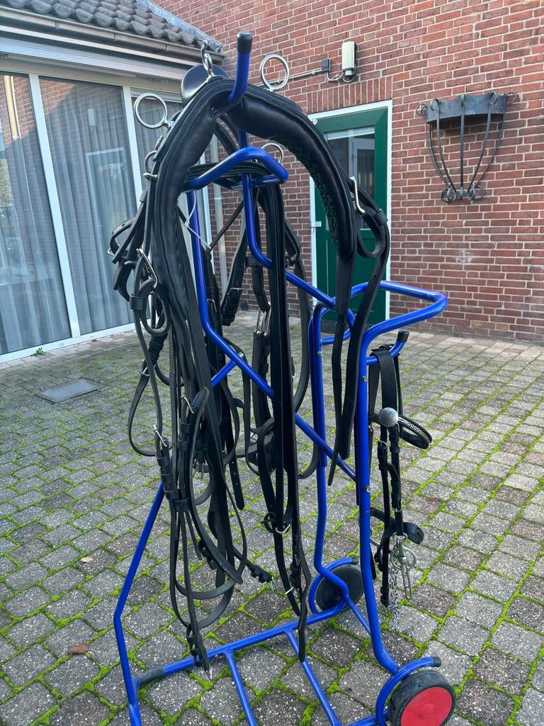 Paardentuig, Ophalen, Zo goed als nieuw