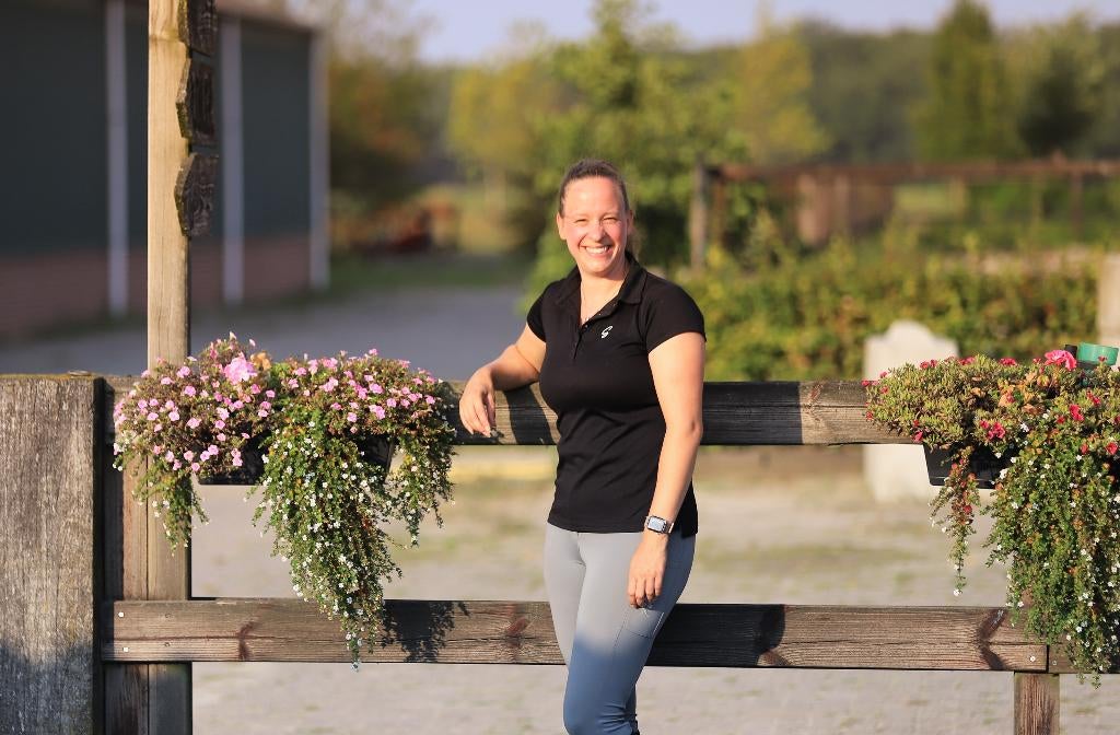 Instructrice Klassieke dressuur/werken aan de hand, Paardrijles of Ponykampen