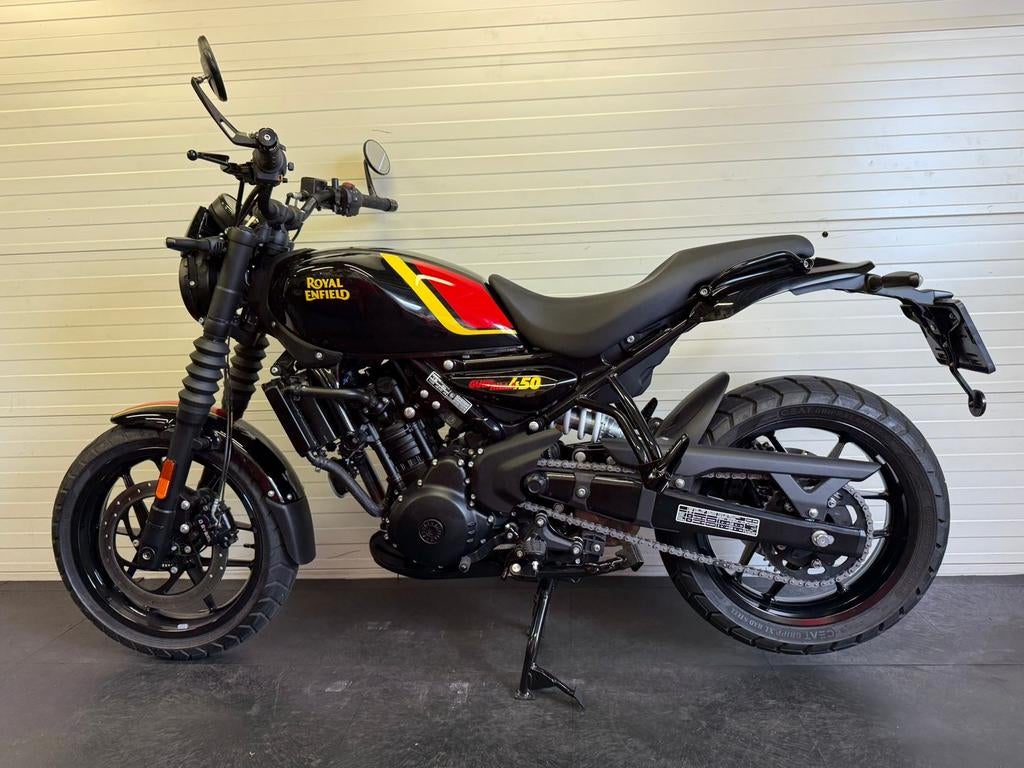 Jonge en gave Royal Enfield Guerrilla 450! - foto 2