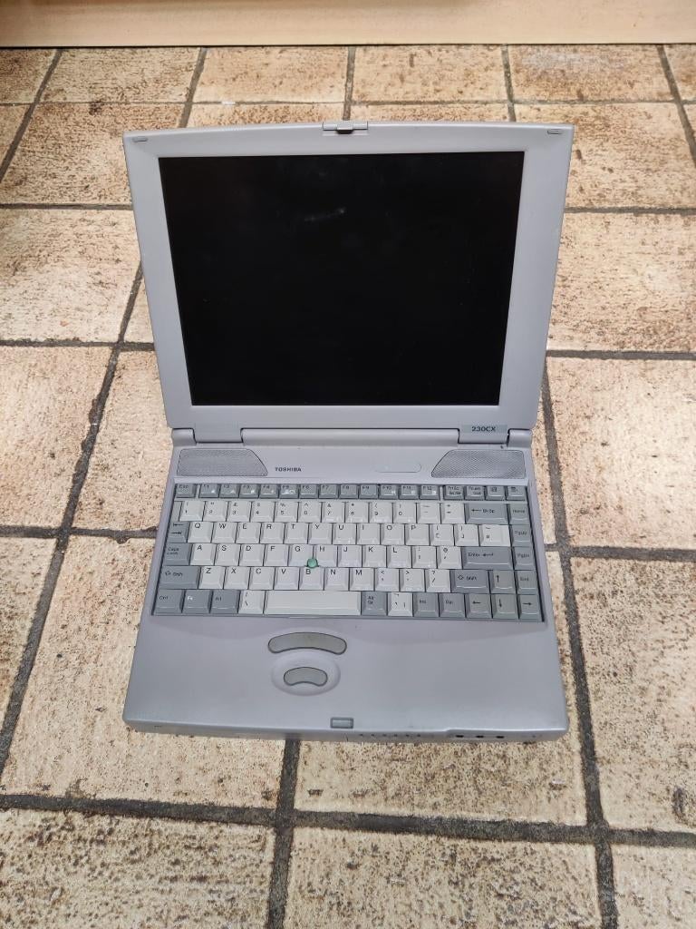 Vintage computing Toshiba Satellite 230CX, Computers en Software, Ophalen of Verzenden, Gebruikt, 12 inch, Onbekend