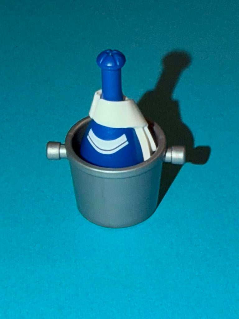 Feb 091: playmobil: onderdelen: champagne fles in koeler, Ophalen of Verzenden, Zo goed als nieuw, Los playmobil