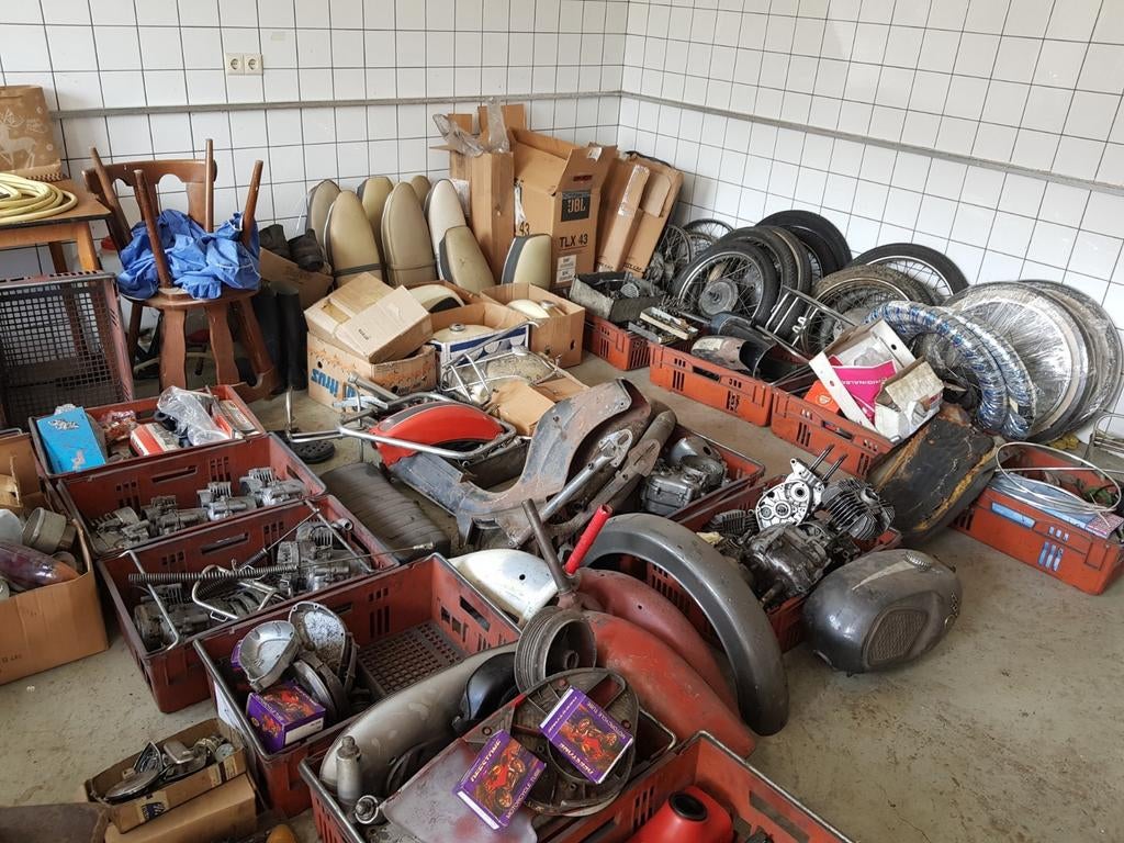 Gezocht partij kreidler/ zundapp onderdelen en brommers.