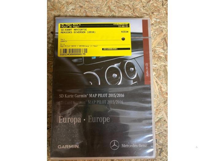 SD-kaart navigatie van een Mercedes Diversen, -, -, Nieuw, Ophalen of Verzenden