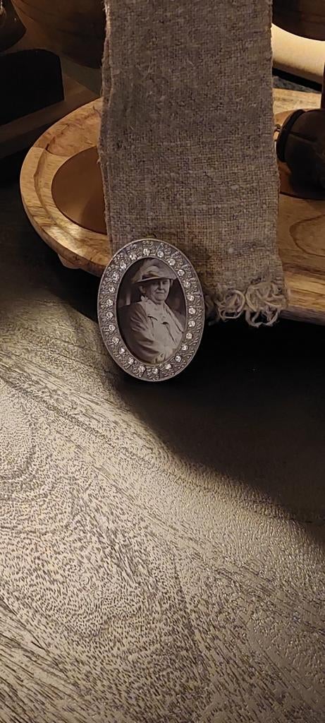 Brocant ovaal fotolijstje foto-lijstje, Antiek en Kunst, Ophalen of Verzenden