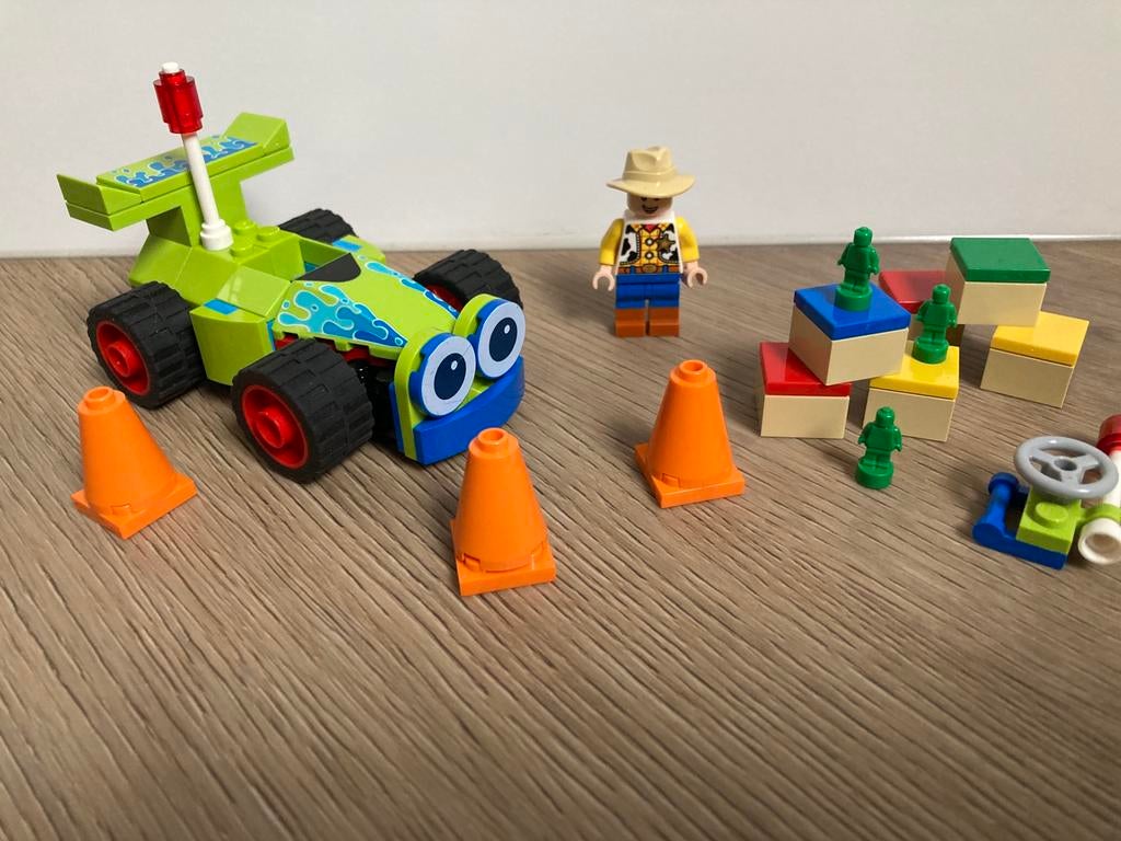 Lego Toy Story 10766 Woody & RC, Ophalen of Verzenden, Zo goed als nieuw, Complete set, Lego