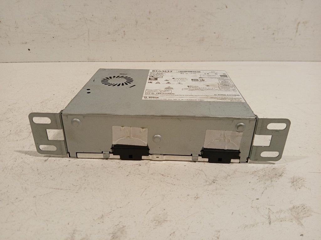 Navigatiesysteem Renault Clio, Onderdelen@venauto.nl, Van der Ven Autorecycling B.V., Gebruikt, Ettenseweg 76, 4706 PB Roosendaal, The Netherlands