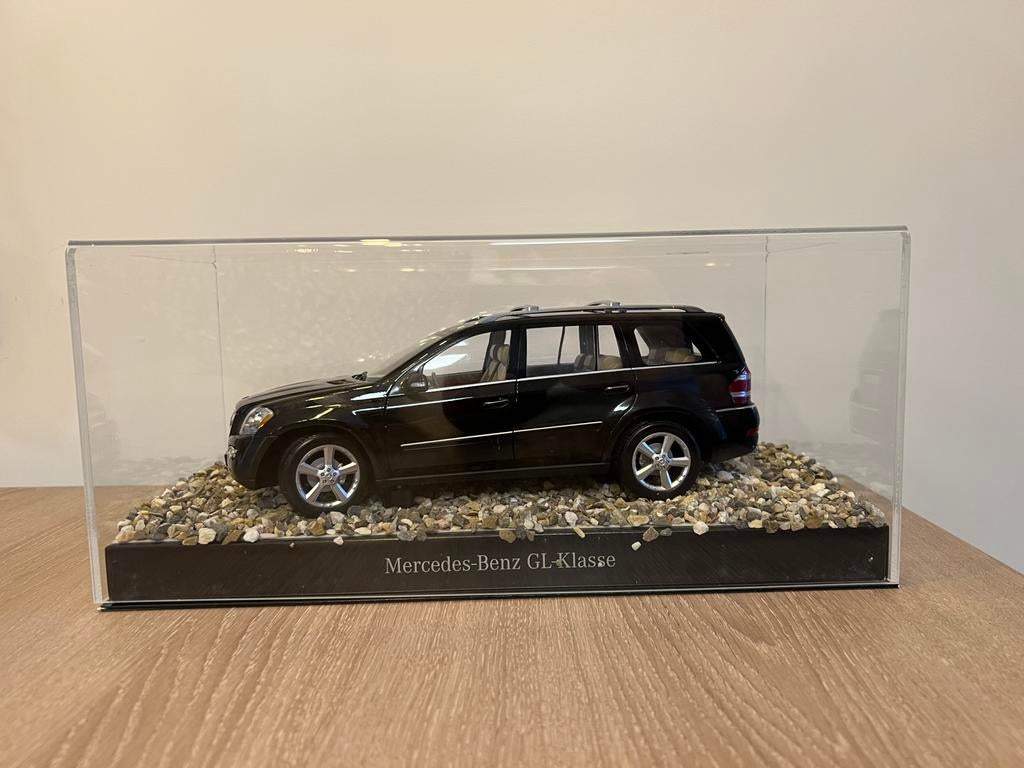 SALE! Minichamps Mercedes-Benz GL speciaal dealer model, Ophalen, Zo goed als nieuw, MiniChamps