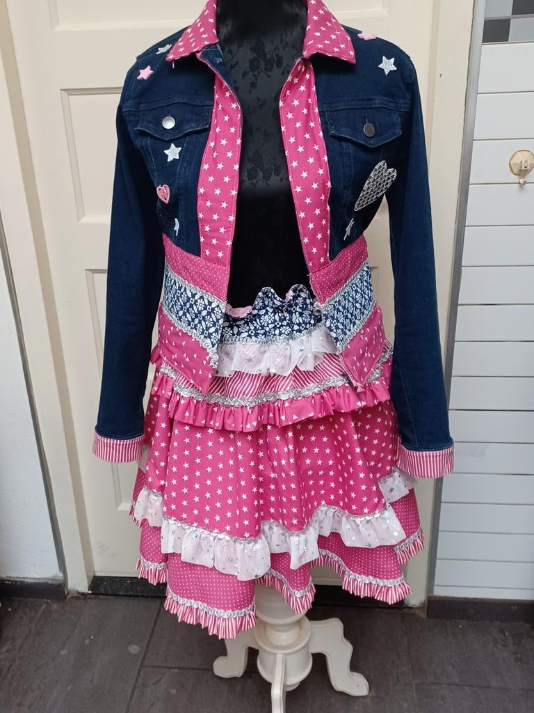 Leuk karnavalspakje, Ophalen of Verzenden, Zo goed als nieuw, Maat 38/40 (M), Carnaval