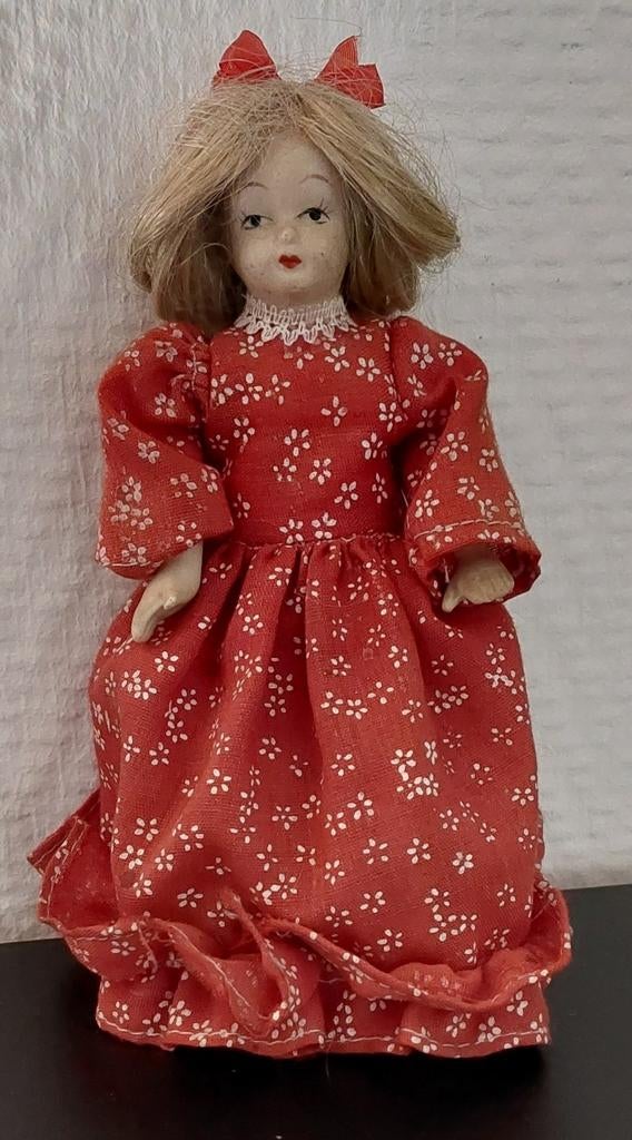 Poppenhuis poppetjes., Ophalen, Poppenhuis