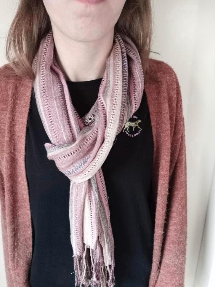 Sjaal sjaaltje shawl beige zand rose, Kleding | Dames, Ophalen of Verzenden, Zo goed als nieuw, Sjaal