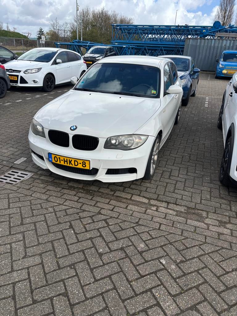 BMW 1-Serie 2.0 118I 5DR 2009 Wit, Auto's, 1-Serie, Achterwielaandrijving, 1995 cc, Wit