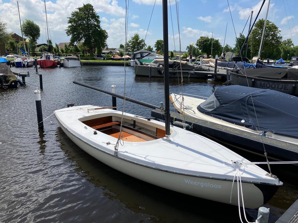 Zeilboot UFO (incl nieuwe set zeilen), Watersport en Boten, Open zeilboten, Gebruikt, Overige typen, 3 tot 6 meter, Polyester