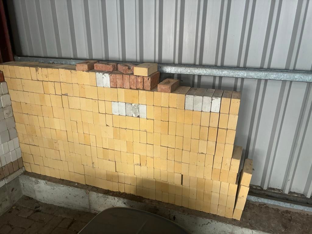 Verschillende soorten bakstenen en kalkzandstenen, Ophalen, Zo goed als nieuw, Bakstenen