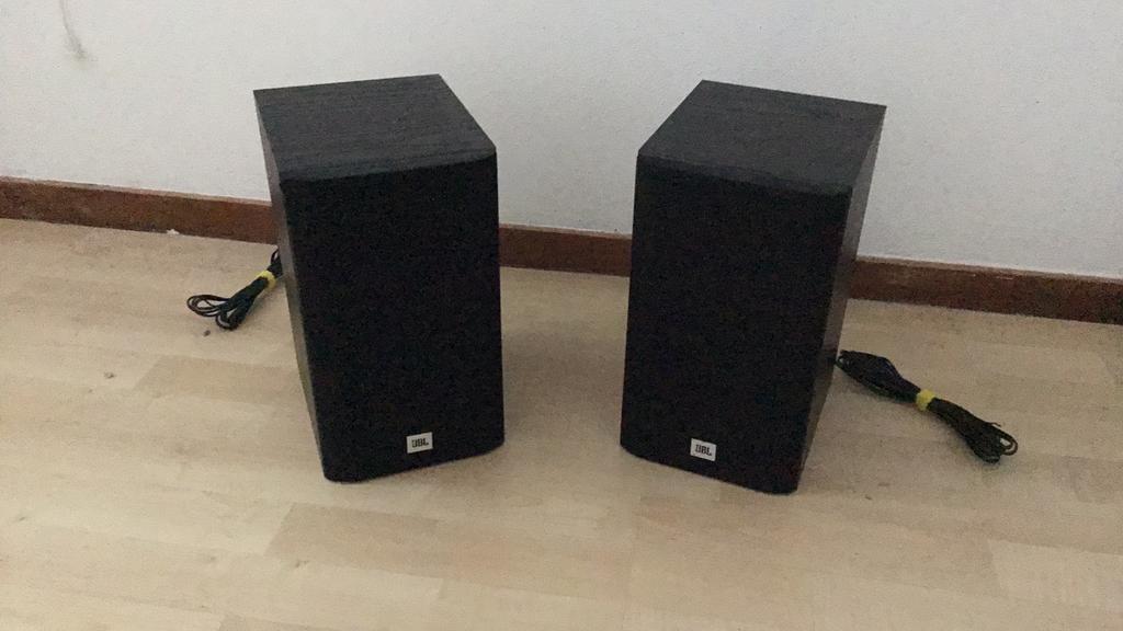 Mooie jbl speakers. Gratis op te halen, Audio, Tv en Foto, Luidsprekers, Ophalen, Gebruikt