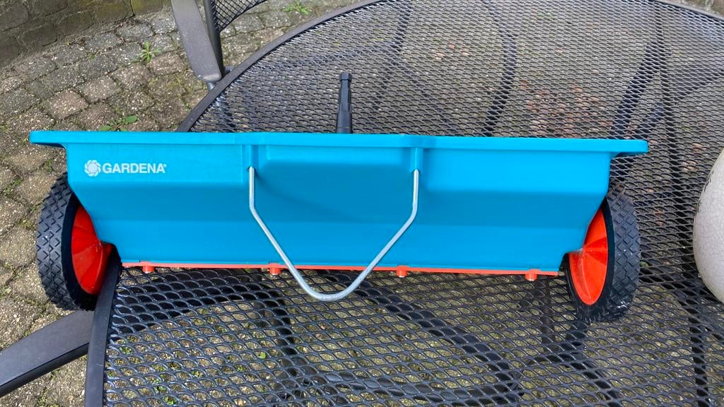 Gardena strooiwagen excl steel, Tuin en Terras, Hand-tuingereedschap, Ophalen, Zo goed als nieuw