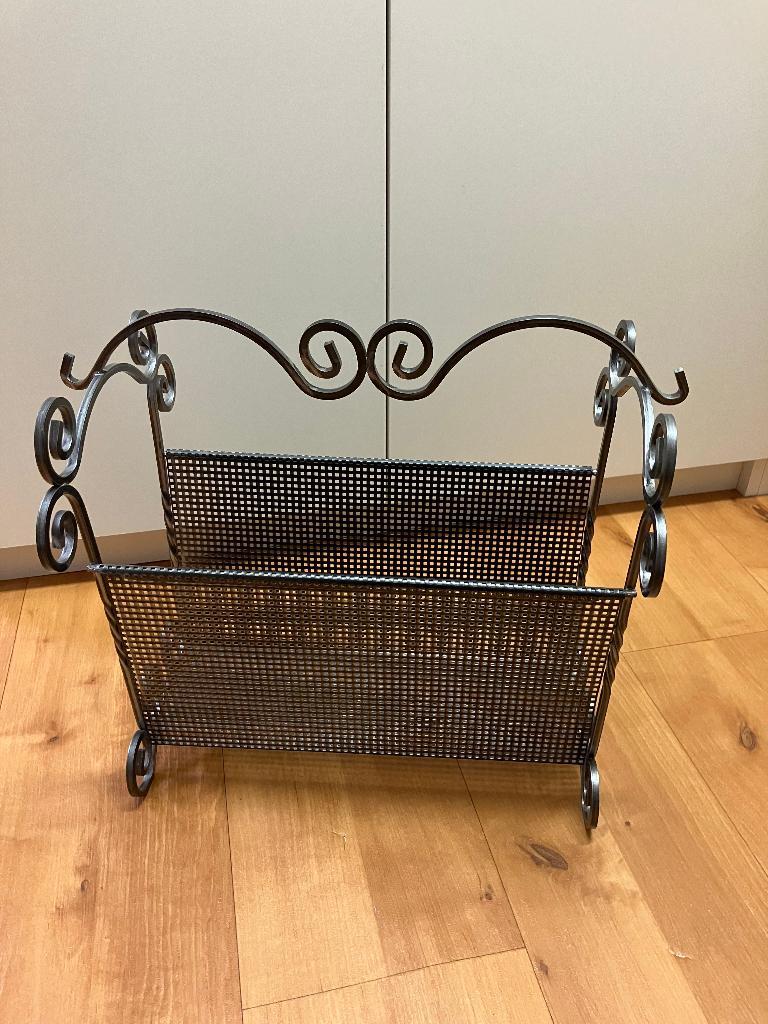 lectuurbak / krantenbak - massief ijzer, Ophalen, Zo goed als nieuw