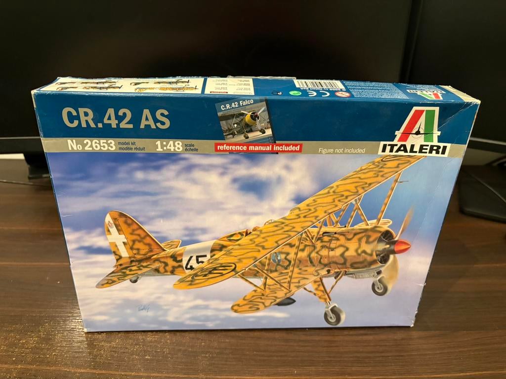 Italeri CR.42 incl 2x aftermarket set, Italeri, Ophalen of Verzenden, Zo goed als nieuw, Groter dan 1:72