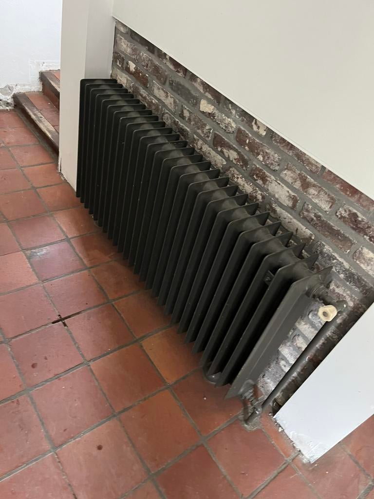Gietijzeren radiatoren, Ophalen, 30 tot 80 cm, Radiator, Zo goed als nieuw