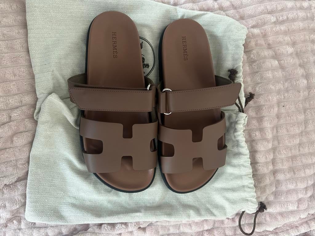 Hermes Chypre Slippers Bruin NIEUW MAAT 40, Kleding | Heren, Schoenen, Slippers, Bruin, Nieuw, Ophalen of Verzenden