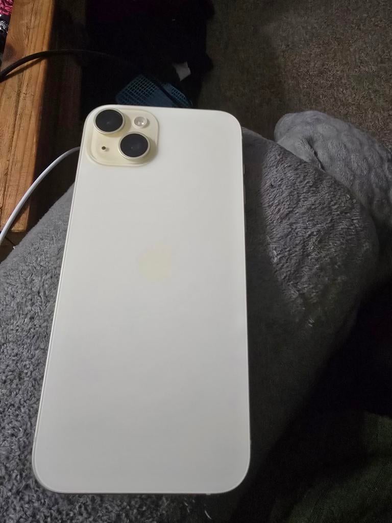 Apple iPhone 15 Plus 256GB Geel, Geel, Zo goed als nieuw, 98 %, Zonder simlock