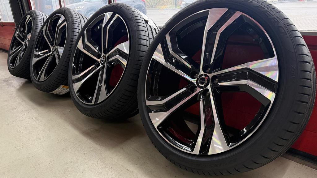 Nieuw 22 inch XC90 R-design velgen met zomerbanden, Auto-onderdelen, Banden en Velgen, 275 mm, Banden en Velgen, Nieuw, Overige maten