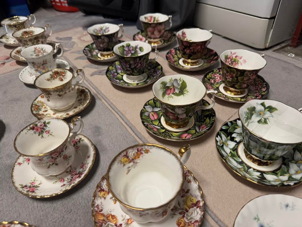 Grote Royal albert verzameling, Ophalen