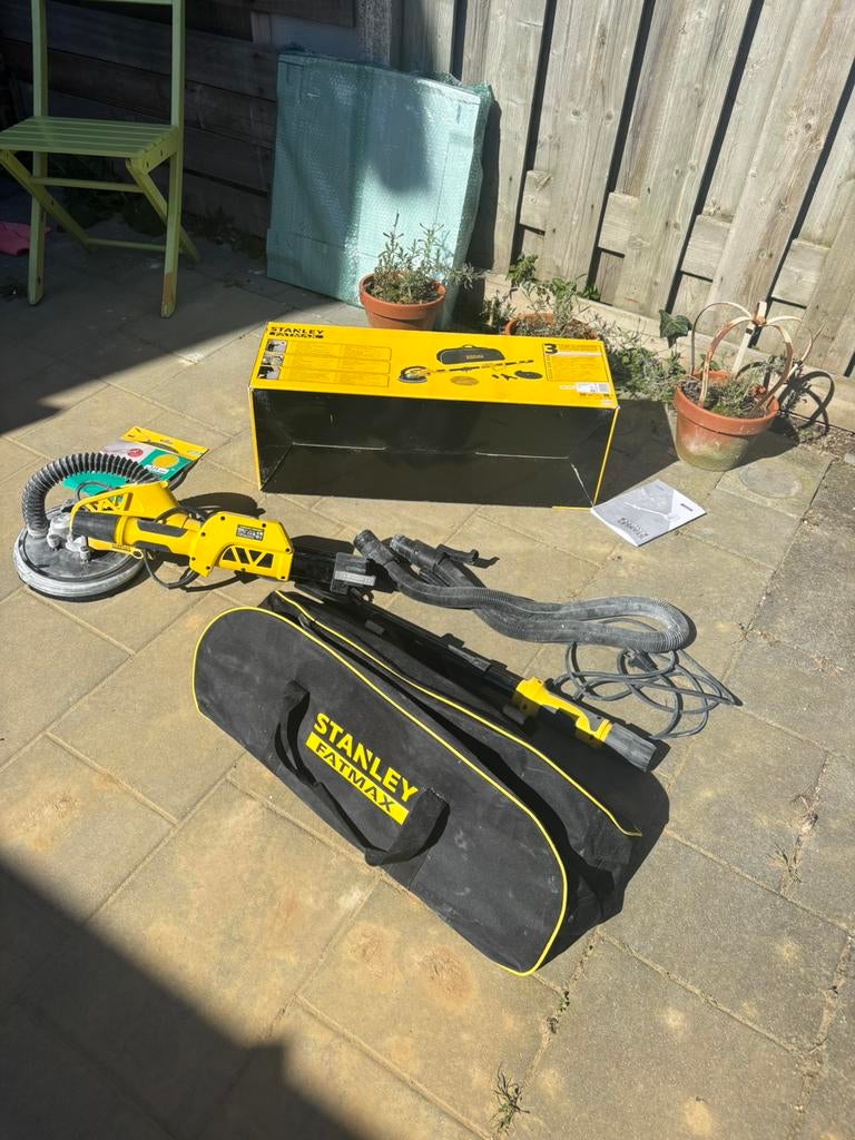 Stanley Fatmax telescopische wandschuurmachine SFMEE500S-QS, Doe-het-zelf en Verbouw, Gereedschap | Schuurmachines, Zo goed als nieuw