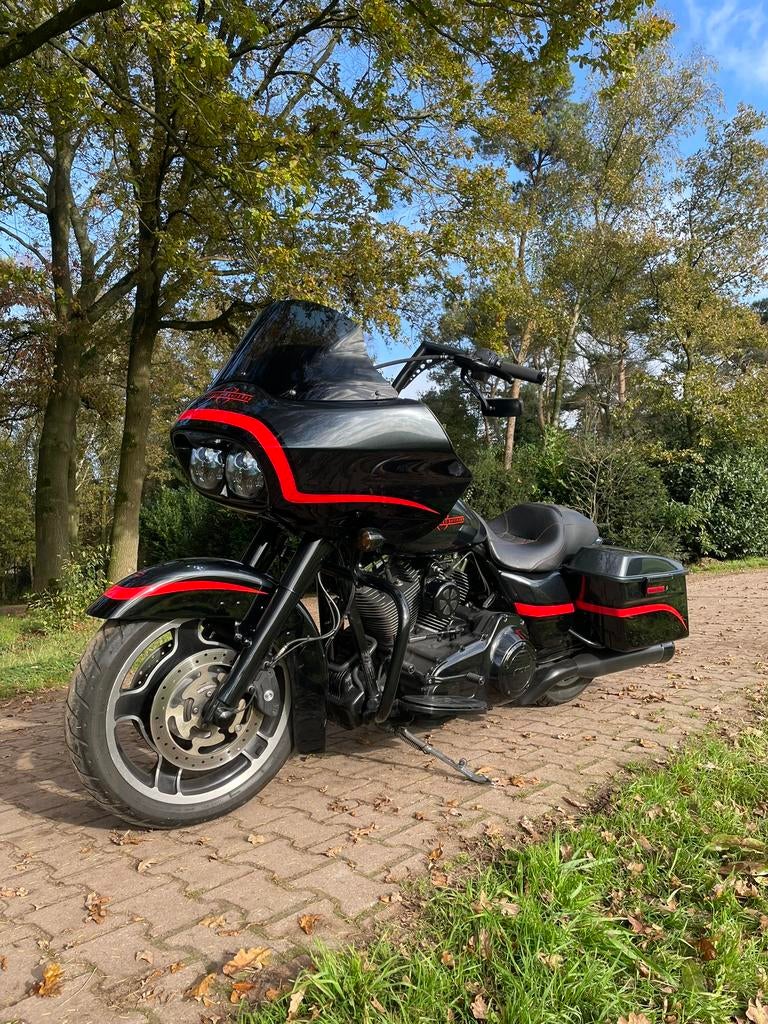 Harley davidson road glide 103 2011, Particulier, Toermotor