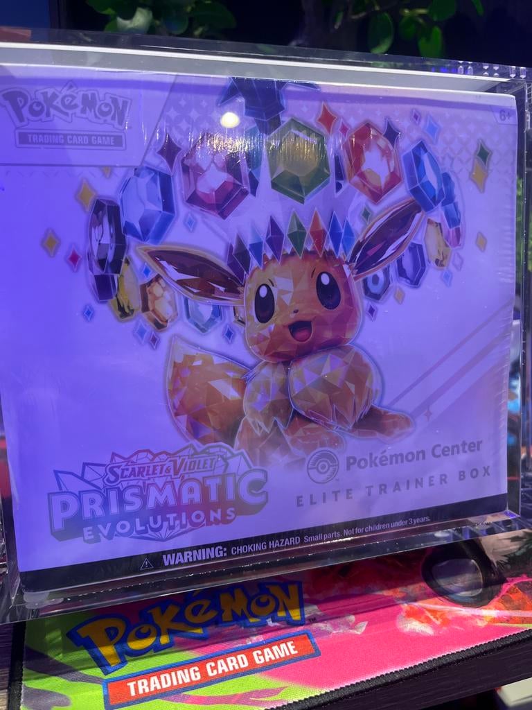 Pokémon Center Prismatic Evolutions ETB, Ophalen of Verzenden, Nieuw, Overige typen