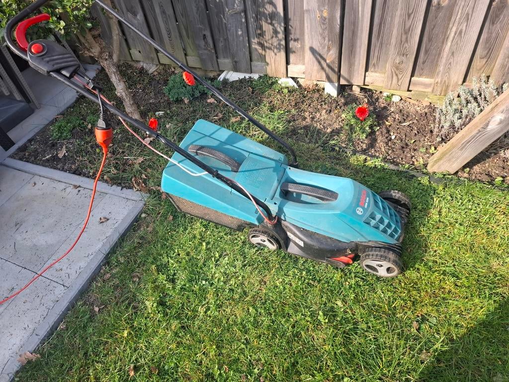 Bosch ARM 3200 elektrische grasmaaier, Ophalen, Cirkelmaaier, Gebruikt, Elektrische grasmaaier