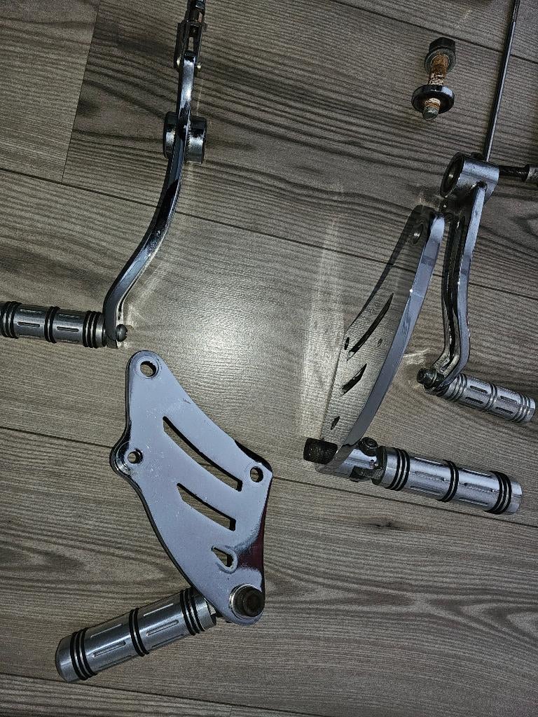 Forwardcontrols Suzuki Intruder 1500, Motoren, Onderdelen | Suzuki, Ophalen of Verzenden