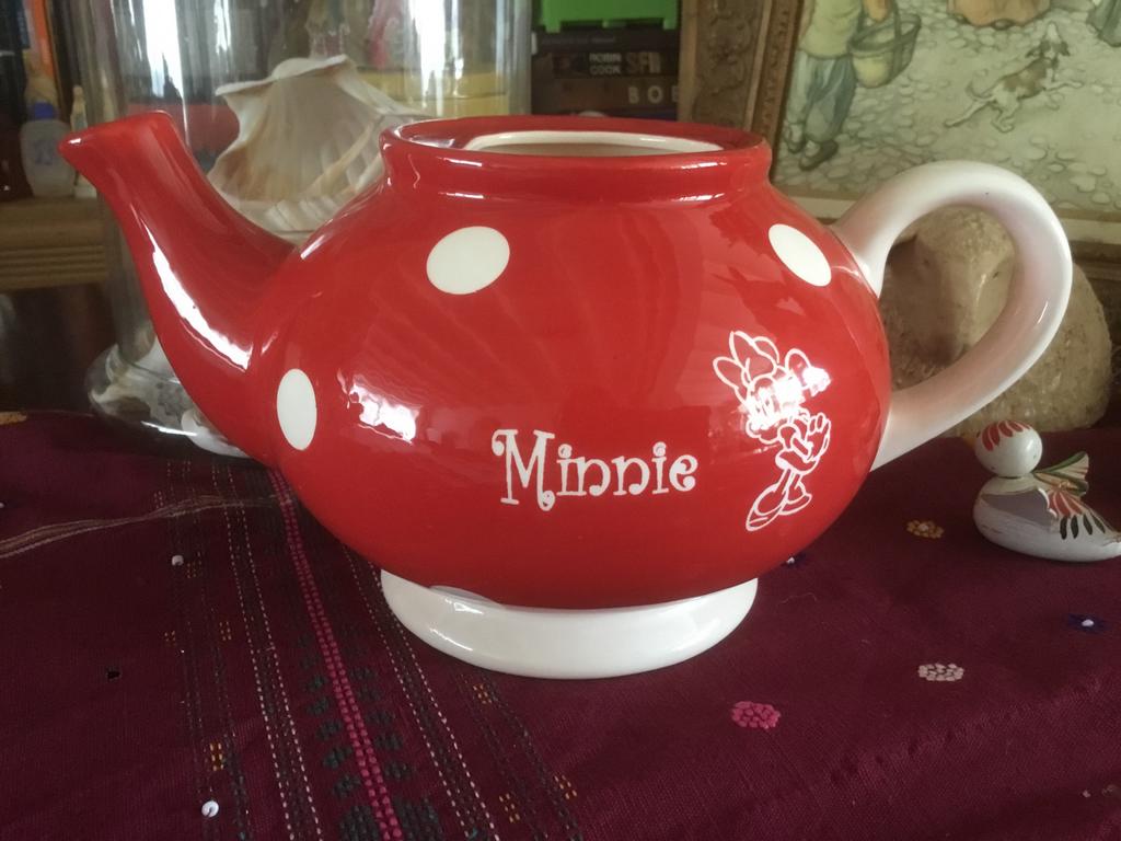 Minnie the Mouse theepot Disneyland Parijs., Gebruikt, Keramiek, Overige typen, Ophalen of Verzenden
