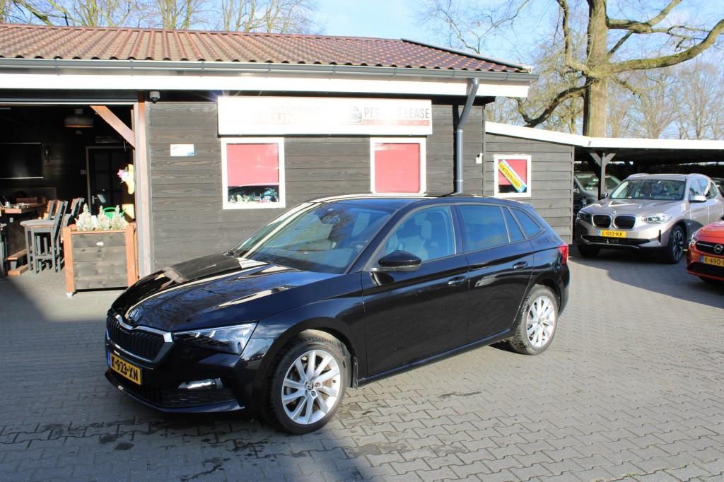 Skoda SCALA 1.0 TSI Sport business - virtual cockpit - Carpl, 21 km/l, Scala, Gebruikt, Euro 6