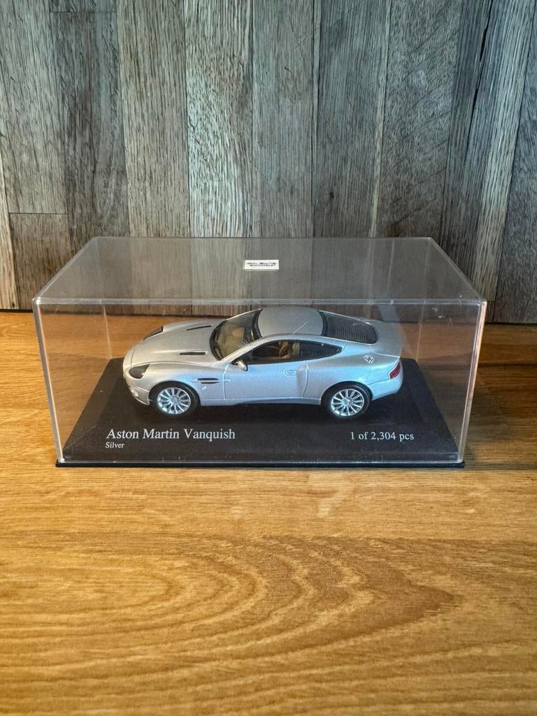 Aston Martin Vanquish Minichamps 1:43 – Limited Edition, Hobby en Vrije tijd, Modelauto's | 1:43, Ophalen of Verzenden, Zo goed als nieuw
