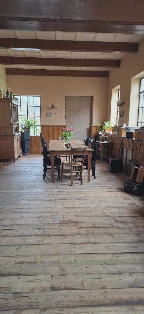 Sfeervolle LOFT van ongeveer 220m2 in oude melkfabriek, 220 m², Oudwoude, Direct bij eigenaar, 3 kamers