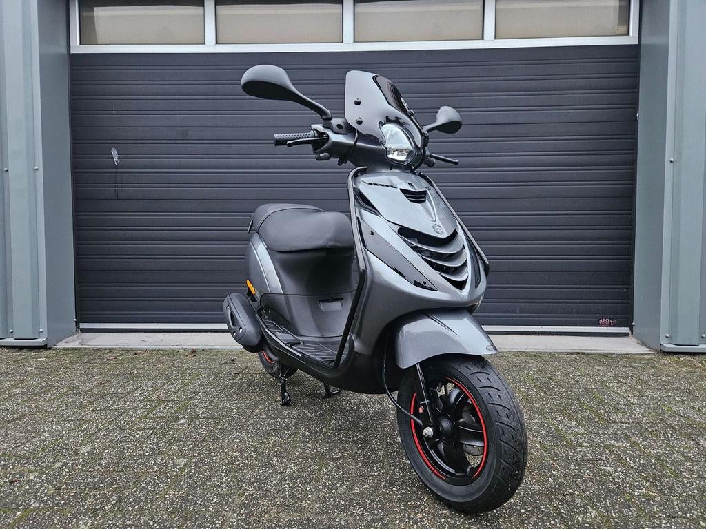 PIAGGIO ZIP 4T E4 BROM BJ 06-2020 MAGIC 7686KM + OPTIES!, Fietsen en Brommers, Scooters | Piaggio, Zo goed als nieuw, Zip, Ophalen of Verzenden