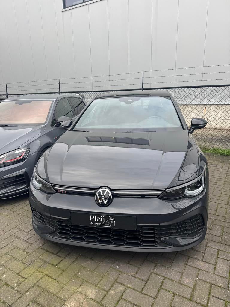 Volkswagen Golf 8 GTI CLUBSPORT, Auto's, Volkswagen, 4 cilinders, 1984 cc, 75 €/maand, 301 pk