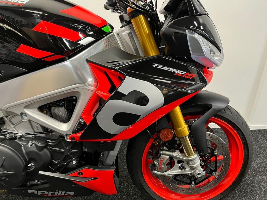Aprilia TUONO V4 FACTORY (bj 2023) - foto 3